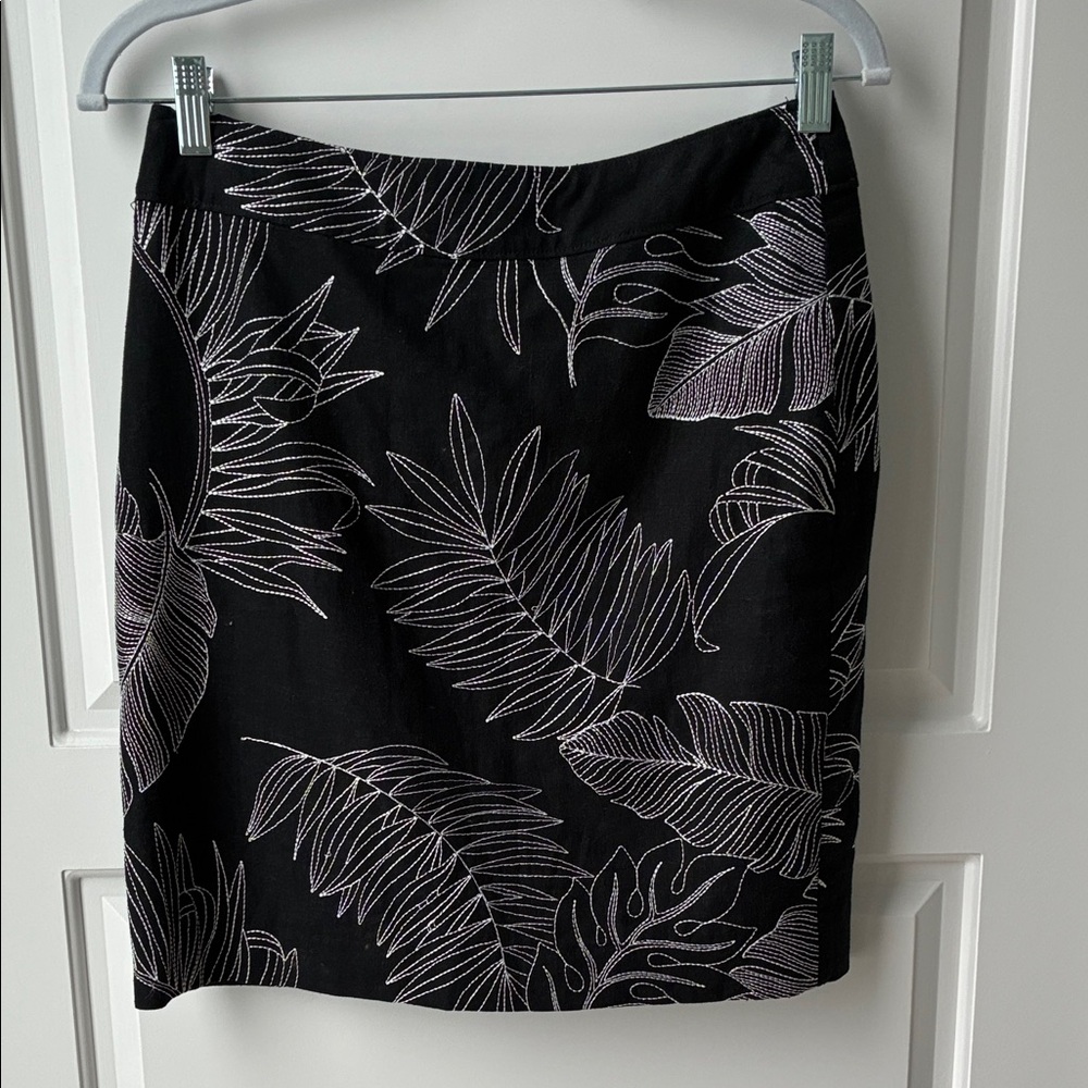 Tommy Bahama Embroidered Black Pencil Skirt- 4